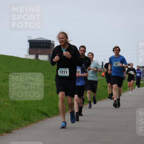 04.05.2025 - 8. Wedeler Halbmarathon Yannick Fuchs http://msf.ph/oto/7833001 04.05.2025 11:21:34 Laufen 1211, 62, 557, 513 meine-sportfotos.de
