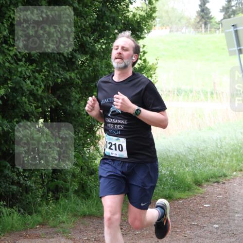 04.05.2025 - 8. Wedeler Halbmarathon Lena Gebhardt http://msf.ph/oto/7833005 04.05.2025 11:20:59 Laufen 1210, 139 meine-sportfotos.de