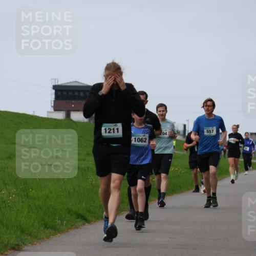 04.05.2025 - 8. Wedeler Halbmarathon Yannick Fuchs http://msf.ph/oto/7833014 04.05.2025 11:21:34 Laufen 1211, 1062, 04, 557 meine-sportfotos.de