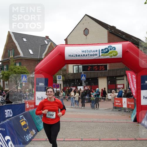 04.05.2025 - 8. Wedeler Halbmarathon Felixshl http://msf.ph/oto/7833018 04.05.2025 12:15:33 Ziel 102, 675 meine-sportfotos.de