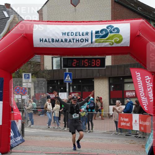 04.05.2025 - 8. Wedeler Halbmarathon Felixshl http://msf.ph/oto/7833031 04.05.2025 12:15:35 Ziel 102, 675 meine-sportfotos.de