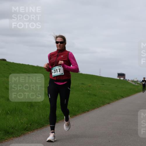 04.05.2025 - 8. Wedeler Halbmarathon Yannick Fuchs http://msf.ph/oto/7833035 04.05.2025 11:41:54 Laufen 317 meine-sportfotos.de