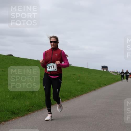 04.05.2025 - 8. Wedeler Halbmarathon Yannick Fuchs http://msf.ph/oto/7833037 04.05.2025 11:41:54 Laufen 317 meine-sportfotos.de