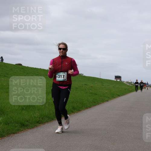 04.05.2025 - 8. Wedeler Halbmarathon Yannick Fuchs http://msf.ph/oto/7833040 04.05.2025 11:41:54 Laufen 317 meine-sportfotos.de