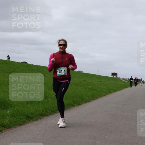 04.05.2025 - 8. Wedeler Halbmarathon Yannick Fuchs http://msf.ph/oto/7833043 04.05.2025 11:41:54 Laufen 317 meine-sportfotos.de