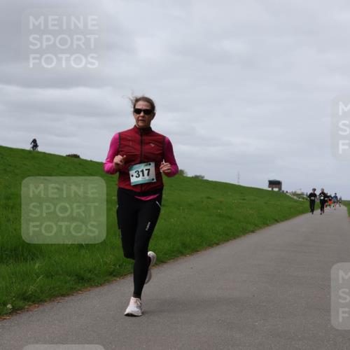 04.05.2025 - 8. Wedeler Halbmarathon Yannick Fuchs http://msf.ph/oto/7833050 04.05.2025 11:41:54 Laufen 317 meine-sportfotos.de
