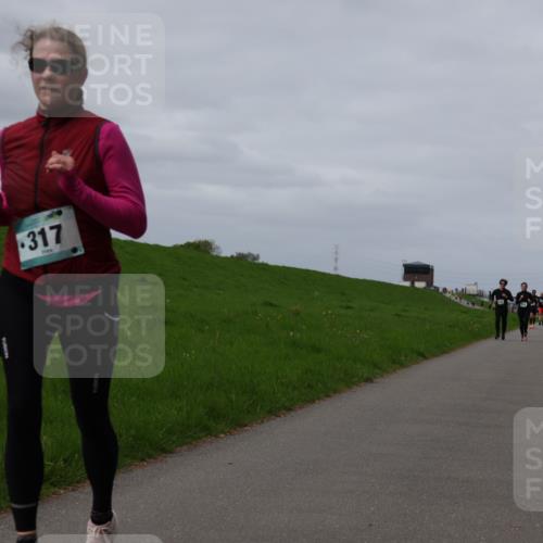 04.05.2025 - 8. Wedeler Halbmarathon Yannick Fuchs http://msf.ph/oto/7833057 04.05.2025 11:41:54 Laufen 317 meine-sportfotos.de