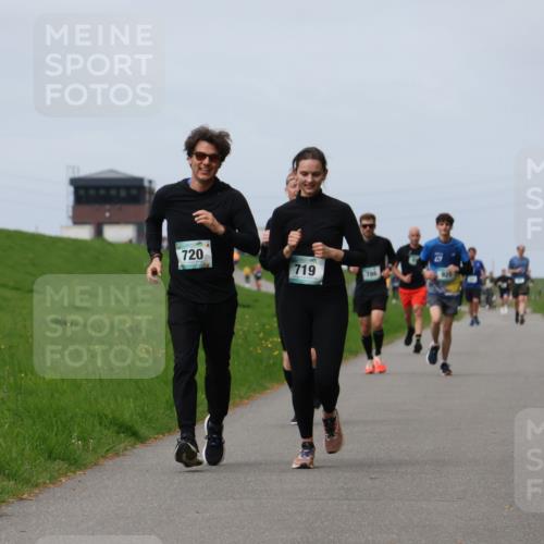 04.05.2025 - 8. Wedeler Halbmarathon Yannick Fuchs http://msf.ph/oto/7833077 04.05.2025 11:42:03 Laufen 720, 719, 786 meine-sportfotos.de