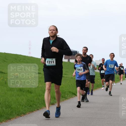 04.05.2025 - 8. Wedeler Halbmarathon Yannick Fuchs http://msf.ph/oto/7833082 04.05.2025 11:21:37 Laufen 1211, 1062, 204, 77, 557 meine-sportfotos.de
