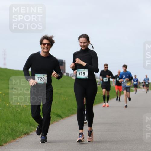 04.05.2025 - 8. Wedeler Halbmarathon Yannick Fuchs http://msf.ph/oto/7833102 04.05.2025 11:42:05 Laufen 720, 719 meine-sportfotos.de