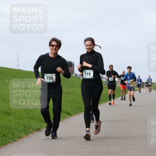 04.05.2025 - 8. Wedeler Halbmarathon Yannick Fuchs http://msf.ph/oto/7833106 04.05.2025 11:42:05 Laufen 720, 719, 786, 925 meine-sportfotos.de