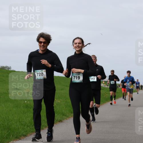 04.05.2025 - 8. Wedeler Halbmarathon Yannick Fuchs http://msf.ph/oto/7833149 04.05.2025 11:42:07 Laufen 720, 719, 343 meine-sportfotos.de