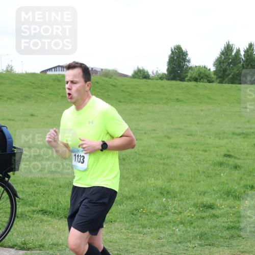 04.05.2025 - 8. Wedeler Halbmarathon Lena Gebhardt http://msf.ph/oto/7833153 04.05.2025 11:21:33 Laufen 1133 meine-sportfotos.de