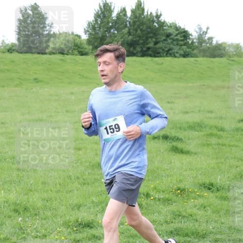 04.05.2025 - 8. Wedeler Halbmarathon Lena Gebhardt http://msf.ph/oto/7833162 04.05.2025 11:21:34 Laufen 159 meine-sportfotos.de