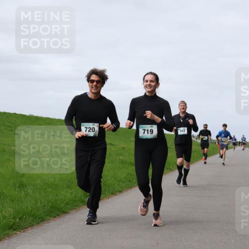 04.05.2025 - 8. Wedeler Halbmarathon Yannick Fuchs http://msf.ph/oto/7833171 04.05.2025 11:42:08 Laufen 720, 719, 343 meine-sportfotos.de