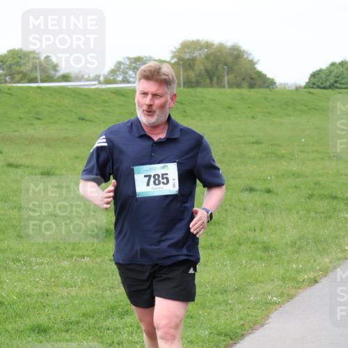 04.05.2025 - 8. Wedeler Halbmarathon Lena Gebhardt http://msf.ph/oto/7833173 04.05.2025 11:21:41 Laufen 785 meine-sportfotos.de