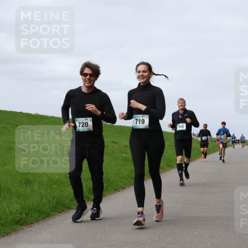 04.05.2025 - 8. Wedeler Halbmarathon Yannick Fuchs http://msf.ph/oto/7833177 04.05.2025 11:42:08 Laufen 720, 719, 343 meine-sportfotos.de