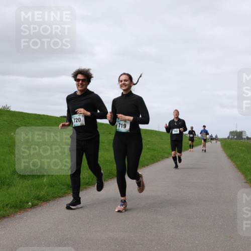 04.05.2025 - 8. Wedeler Halbmarathon Yannick Fuchs http://msf.ph/oto/7833204 04.05.2025 11:42:09 Laufen 720, 719, 343 meine-sportfotos.de