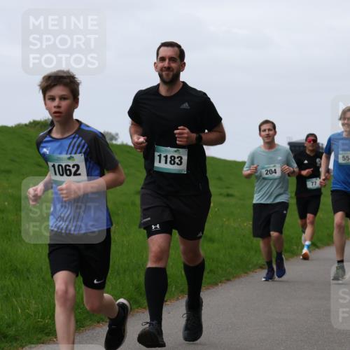 04.05.2025 - 8. Wedeler Halbmarathon Yannick Fuchs http://msf.ph/oto/7833205 04.05.2025 11:21:42 Laufen 1062, 1183, 204, 77, 557 meine-sportfotos.de