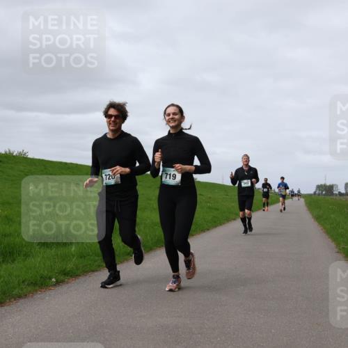 04.05.2025 - 8. Wedeler Halbmarathon Yannick Fuchs http://msf.ph/oto/7833207 04.05.2025 11:42:09 Laufen 720, 719 meine-sportfotos.de
