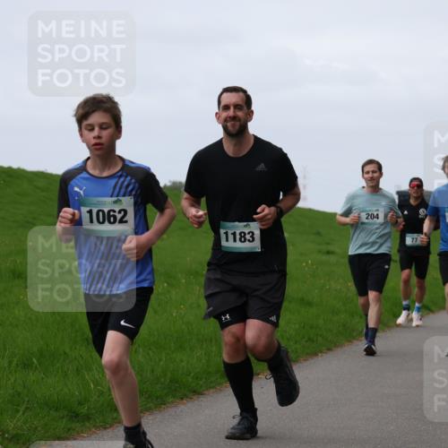 04.05.2025 - 8. Wedeler Halbmarathon Yannick Fuchs http://msf.ph/oto/7833215 04.05.2025 11:21:42 Laufen 1062, 1183, 204, 77, 557 meine-sportfotos.de