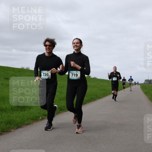 04.05.2025 - 8. Wedeler Halbmarathon Yannick Fuchs http://msf.ph/oto/7833218 04.05.2025 11:42:09 Laufen 720, 719, 343 meine-sportfotos.de