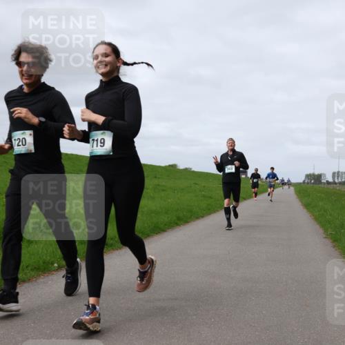 04.05.2025 - 8. Wedeler Halbmarathon Yannick Fuchs http://msf.ph/oto/7833227 04.05.2025 11:42:09 Laufen 20, 720, 719, 343 meine-sportfotos.de