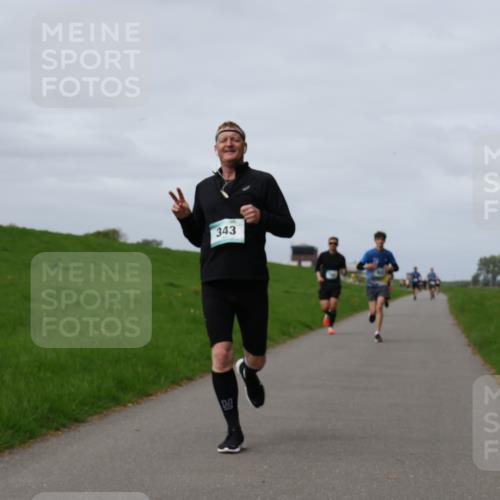 04.05.2025 - 8. Wedeler Halbmarathon Yannick Fuchs http://msf.ph/oto/7833232 04.05.2025 11:42:10 Laufen 343 meine-sportfotos.de