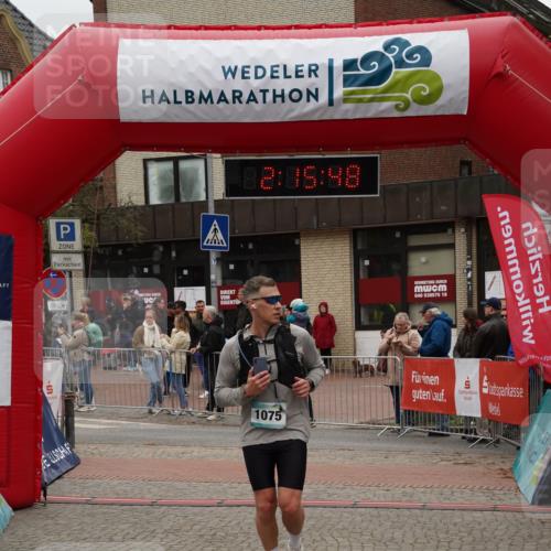 04.05.2025 - 8. Wedeler Halbmarathon Felixshl http://msf.ph/oto/7833240 04.05.2025 12:15:46 Ziel 270, 1075 meine-sportfotos.de