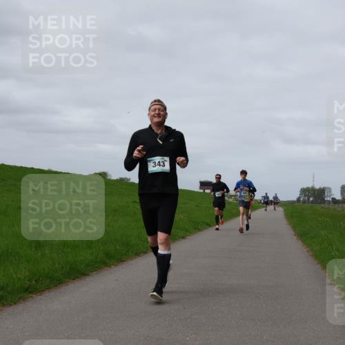 04.05.2025 - 8. Wedeler Halbmarathon Yannick Fuchs http://msf.ph/oto/7833244 04.05.2025 11:42:10 Laufen 343 meine-sportfotos.de