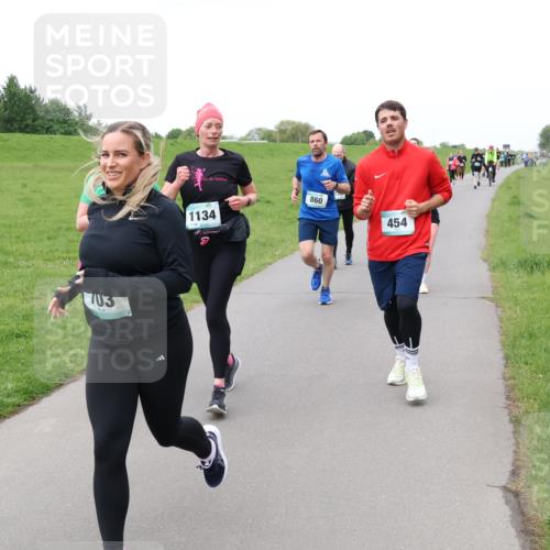 04.05.2025 - 8. Wedeler Halbmarathon Lena Gebhardt http://msf.ph/oto/7833245 04.05.2025 11:21:49 Laufen 703, 1134, 160, 860, 454 meine-sportfotos.de