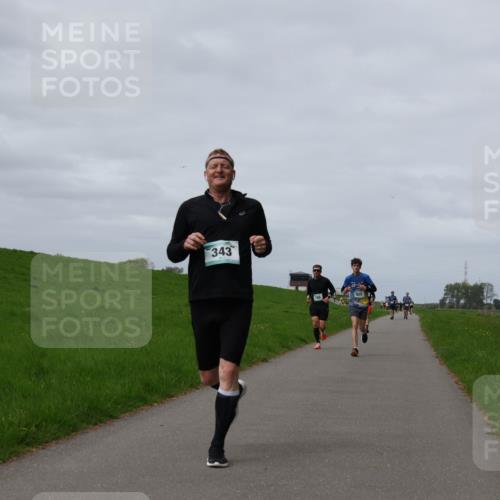 04.05.2025 - 8. Wedeler Halbmarathon Yannick Fuchs http://msf.ph/oto/7833246 04.05.2025 11:42:10 Laufen 343 meine-sportfotos.de