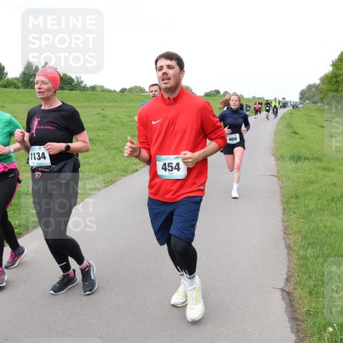 04.05.2025 - 8. Wedeler Halbmarathon Lena Gebhardt http://msf.ph/oto/7833258 04.05.2025 11:21:50 Laufen 916, 1134, 454, 969 meine-sportfotos.de