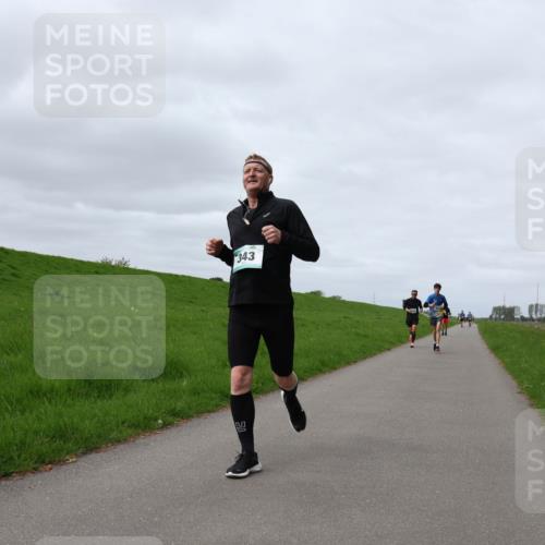 04.05.2025 - 8. Wedeler Halbmarathon Yannick Fuchs http://msf.ph/oto/7833277 04.05.2025 11:42:12 Laufen 343 meine-sportfotos.de