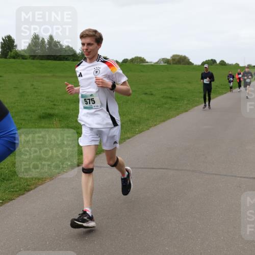 04.05.2025 - 8. Wedeler Halbmarathon Lena Gebhardt http://msf.ph/oto/7833278 04.05.2025 11:21:53 Laufen 575 meine-sportfotos.de