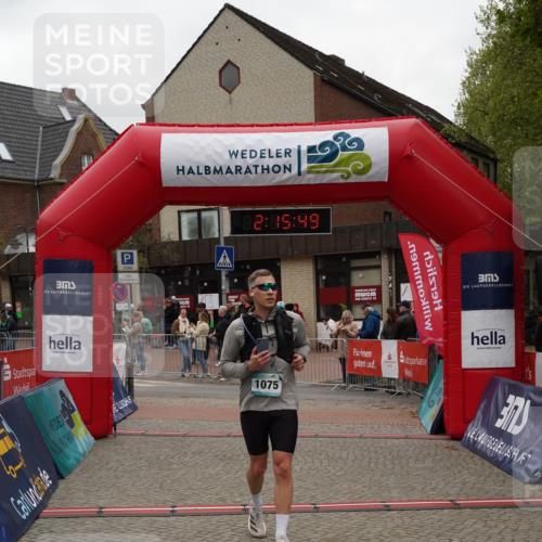 04.05.2025 - 8. Wedeler Halbmarathon Felixshl http://msf.ph/oto/7833283 04.05.2025 12:15:47 Ziel 1075 meine-sportfotos.de