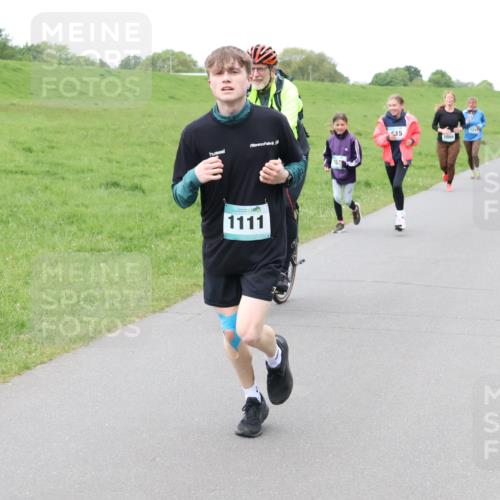 04.05.2025 - 8. Wedeler Halbmarathon Lena Gebhardt http://msf.ph/oto/7833290 04.05.2025 11:21:57 Laufen 15, 1219, 1089, 1111 meine-sportfotos.de