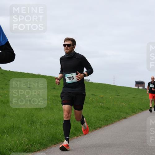 04.05.2025 - 8. Wedeler Halbmarathon Yannick Fuchs http://msf.ph/oto/7833375 04.05.2025 11:42:16 Laufen 925, 786, 429 meine-sportfotos.de