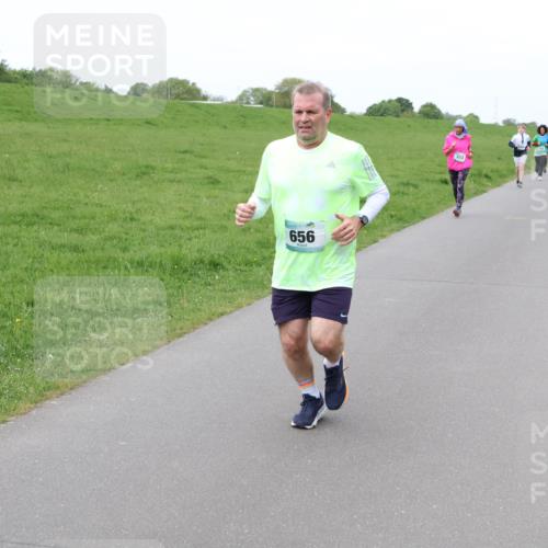 04.05.2025 - 8. Wedeler Halbmarathon Lena Gebhardt http://msf.ph/oto/7833389 04.05.2025 11:22:06 Laufen 656 meine-sportfotos.de