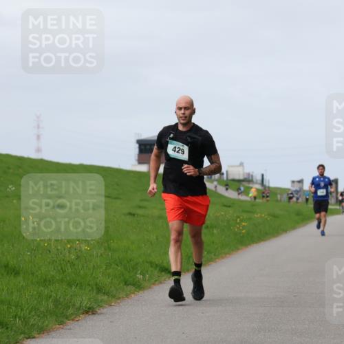 04.05.2025 - 8. Wedeler Halbmarathon Yannick Fuchs http://msf.ph/oto/7833409 04.05.2025 11:42:17 Laufen 429 meine-sportfotos.de