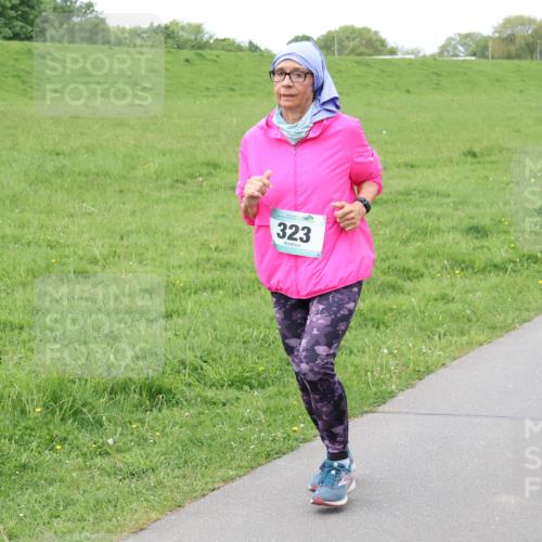 04.05.2025 - 8. Wedeler Halbmarathon Lena Gebhardt http://msf.ph/oto/7833411 04.05.2025 11:22:10 Laufen 323 meine-sportfotos.de