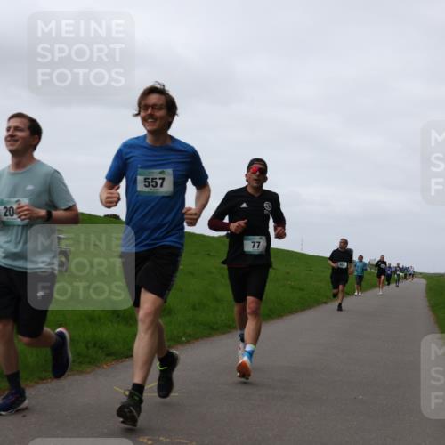 04.05.2025 - 8. Wedeler Halbmarathon Yannick Fuchs http://msf.ph/oto/7833413 04.05.2025 11:21:47 Laufen 20, 557, 77 meine-sportfotos.de