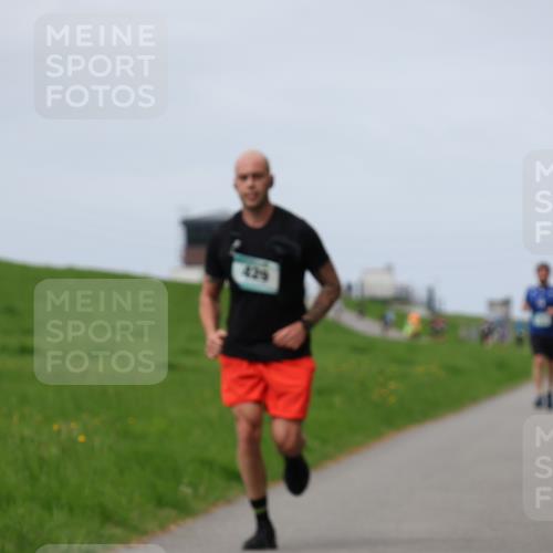 04.05.2025 - 8. Wedeler Halbmarathon Yannick Fuchs http://msf.ph/oto/7833418 04.05.2025 11:42:17 Laufen 428 meine-sportfotos.de