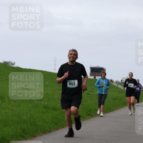 04.05.2025 - 8. Wedeler Halbmarathon Yannick Fuchs http://msf.ph/oto/7833424 04.05.2025 11:21:48 Laufen 652, 513 meine-sportfotos.de