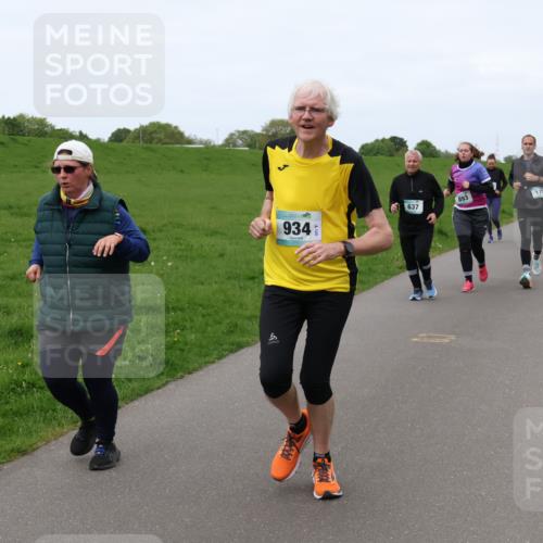04.05.2025 - 8. Wedeler Halbmarathon Lena Gebhardt http://msf.ph/oto/7833425 04.05.2025 11:22:16 Laufen 934, 637, 893, 177 meine-sportfotos.de