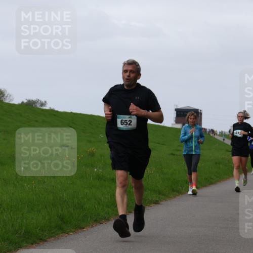 04.05.2025 - 8. Wedeler Halbmarathon Yannick Fuchs http://msf.ph/oto/7833433 04.05.2025 11:21:49 Laufen 652, 513 meine-sportfotos.de