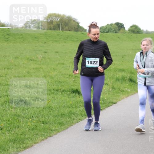 04.05.2025 - 8. Wedeler Halbmarathon Lena Gebhardt http://msf.ph/oto/7833437 04.05.2025 11:22:20 Laufen 1022, 823 meine-sportfotos.de