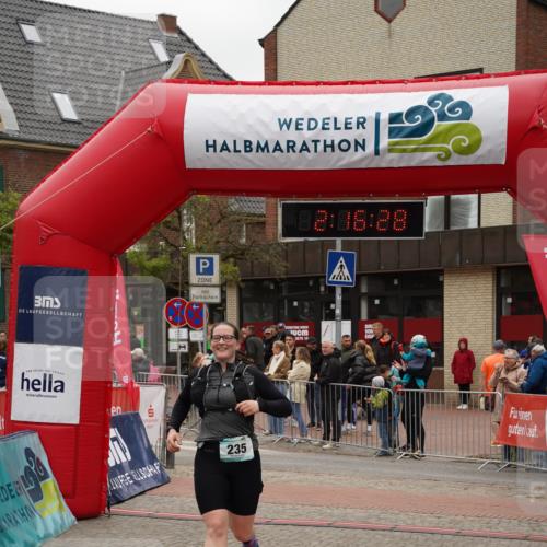 04.05.2025 - 8. Wedeler Halbmarathon Felixshl http://msf.ph/oto/7833438 04.05.2025 12:16:25 Ziel 235 meine-sportfotos.de