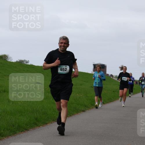 04.05.2025 - 8. Wedeler Halbmarathon Yannick Fuchs http://msf.ph/oto/7833455 04.05.2025 11:21:49 Laufen 652, 513 meine-sportfotos.de