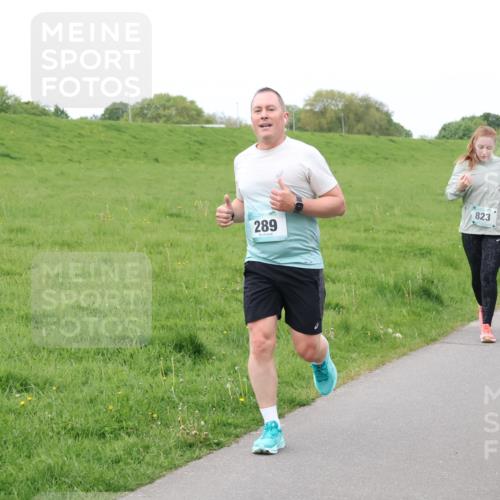 04.05.2025 - 8. Wedeler Halbmarathon Lena Gebhardt http://msf.ph/oto/7833462 04.05.2025 11:22:25 Laufen 289, 823 meine-sportfotos.de